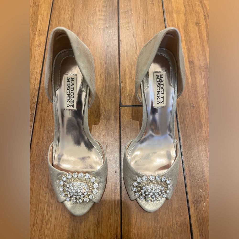 Badgley Mischka gold peep toe embellished heels